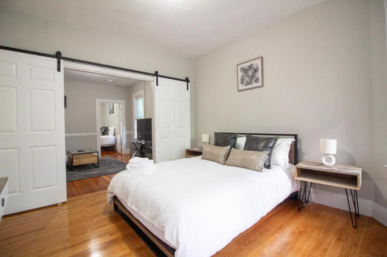 2 Bedroom Condo Close To Boston And Cambridge With Free Parkings Экстерьер фото